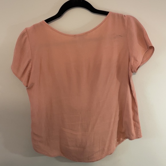 Pink Women’s Top! - Picture 3 of 3